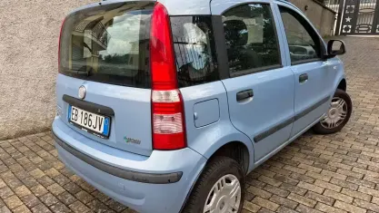 Usata Fiat Panda Dynamic 60 CV (44 kW) 2010 Bluazzurro Utilitaria