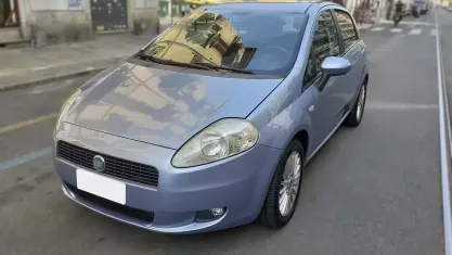 Usata Fiat Punto Active 60 CV (44 kW) 2010 Bluazzurro Utilitaria