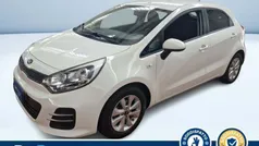 Usata 2017 Kia Rio Active Tre volumi | 11.200 € (Cara)