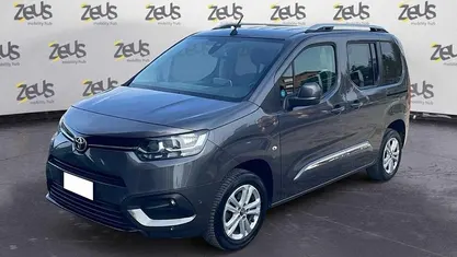 Usata Toyota Proace Executive 102 CV (75 kW) 2020 Grigio Monovolume