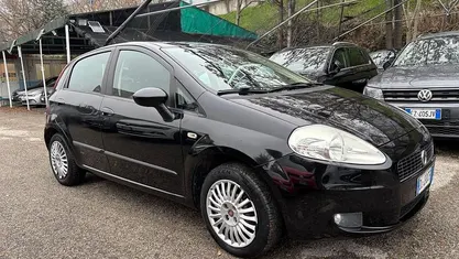 Nero Usata 2007 Fiat Grande Punto Dynamic Due volumi | 2200 € (Ottimo prezzo)
