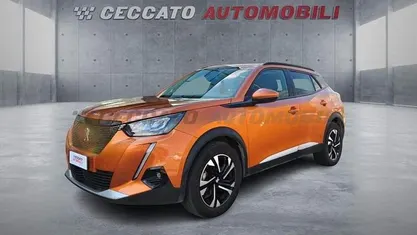 Usata Peugeot 2008 Allure 102 CV (75 kW) 2021 Blu SUV