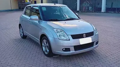 Usata Suzuki Swift 92 CV (67 kW) 2005 Grigio Utilitaria