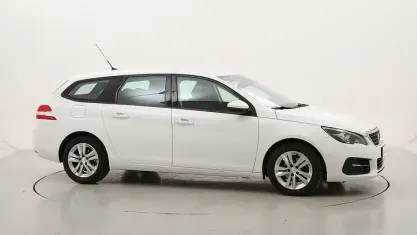 Usado Peugeot 308 SW Active 131 CV (96 kW) 2020 Familiar