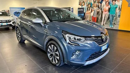 Usata 2022 Renault Captur Techno SUV | 17.500 € (Buon prezzo)