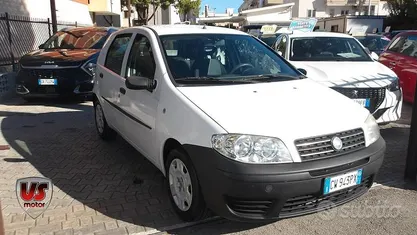 Usata Fiat Punto 69 CV (50 kW) 2005 Berlina
