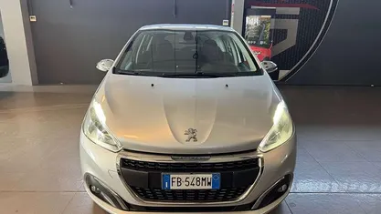 Usata Peugeot 208 GT-line 99 CV (72 kW) 2016 Utilitaria