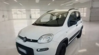 Usata Fiat Panda Cross Cross 84 CV (61 kW) 2022 Bianco Utilitaria