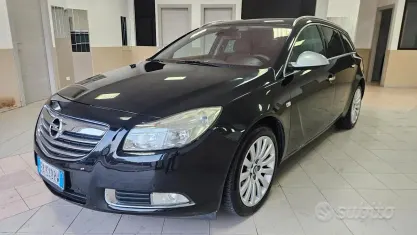 Usata Opel Insignia Cosmo 160 CV (117 kW) 2010 Nero Station wagon