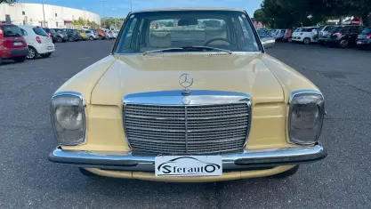 Usata Mercedes W115 60 CV (44 kW) 1970 Giallo Berlina
