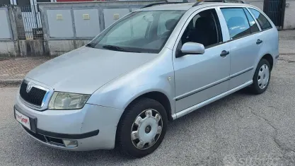 Usata Skoda Fabia 68 CV (50 kW) 2003 Grigio Station wagon