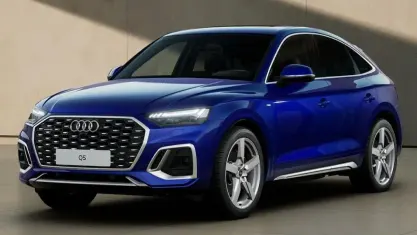 Nuova Audi Q5 Sportback S-Line 299 CV (219 kW) 2026 Blu navarra metallizzato SUV