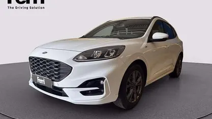 Bianco frozen Usata 2022 Ford Kuga ST-Line SUV | 22.480 € (Buon prezzo)