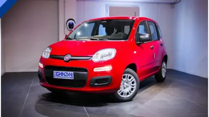 Nuova Fiat Panda Icon 70 CV (51 kW) 2025 Rosso passione Utilitaria