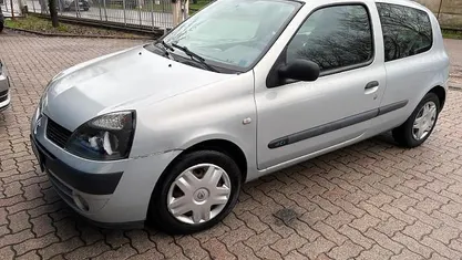 Nero Usata 2003 Renault Clio II Utilitaria | 1900 € (Buon prezzo)