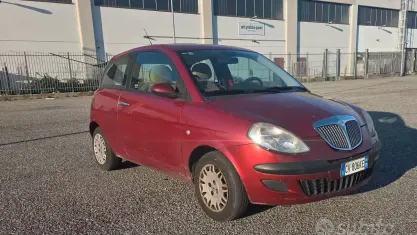 Usata Lancia Ypsilon 60 CV (44 kW) 2005 Rosso Utilitaria