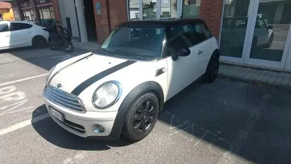 Usata Mini Cooper D 109 CV (80 kW) 2008 Bianco Utilitaria