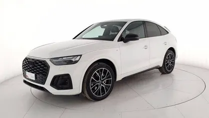 Bianco metallizzato Usata 2022 Audi Q5 Sportback S-line plus SUV | 39.900 € (Ottimo prezzo)