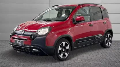 Usata Fiat Panda Cross Cross 70 CV (51 kW) 2025 Rosso alfa Utilitaria