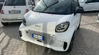 Usata Smart ForTwo Coupé Passion 60 kW (82 CV) 2021 Bianco / tetto nero Utilitaria