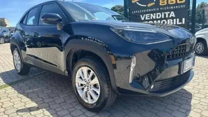 Usata Toyota Yaris Cross Business Edition 92 CV (67 kW) 2022 Nero SUV