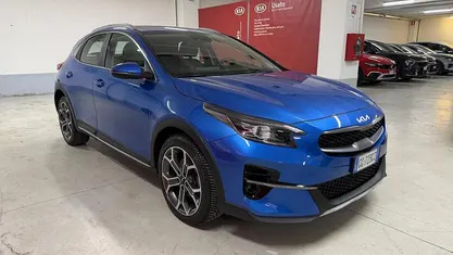 Usata Kia XCeed 160 CV (117 kW) 2022 Azzurra SUV