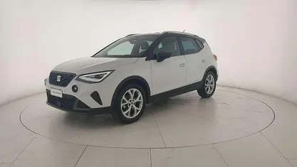 Bianco nevada nero midnight Usata 2024 Seat Arona FR SUV | 16.200 € (Buon prezzo)