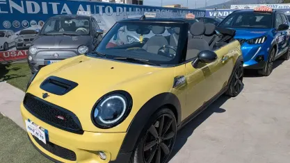 Usata Mini Cooper S Cabriolet 184 CV (135 kW) 2010 Giallo Cabrio