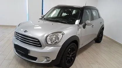 Usata Mini Cooper D Countryman Business 111 CV (81 kW) 2014 Argento SUV