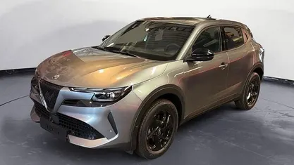 Grigio Nuova 2025 Alfa Romeo GT Junior SUV | 30.900 € (Cara)