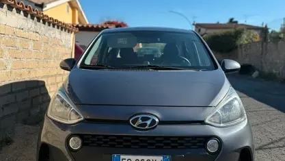 Usata Hyundai i10 69 CV (50 kW) 2017 Grigio Utilitaria