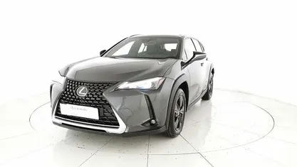 Usata 2023 Lexus UX SUV | 29.500 €