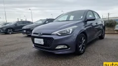 Grigio Usata 2015 Hyundai i20 Comfort Tre volumi | 8950 € (Cara)