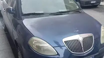 Usata Lancia Ypsilon 80 CV (58 kW) 2004 Blu Utilitaria