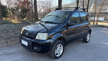 Usata Fiat Panda 4x4 Climbing 60 CV (44 kW) 2008 Nero Utilitaria