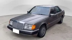Usata 1991 Mercedes E250 Tre volumi | 21.990 €