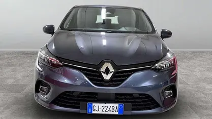 Usata 2022 Renault Clio V Business Tre volumi | 13.900 € (Buon prezzo)