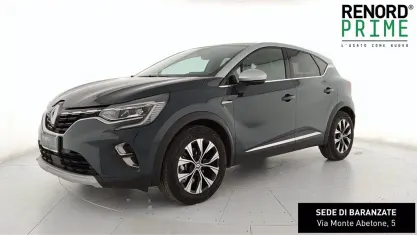 Usata Renault Captur Techno 143 CV (105 kW) 2023 Blu marino SUV