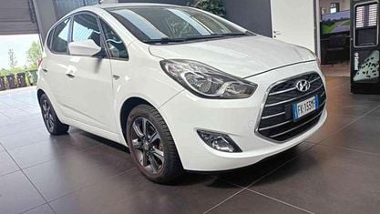Usado Hyundai ix20 Comfort 90 HP (66 kW) 2017 Branco Citadino