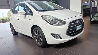 Usata Hyundai ix20 Comfort 90 CV (66 kW) 2017 Bianco Utilitaria