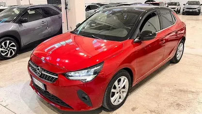 Usata Opel Corsa Elegance 101 CV (74 kW) 2022 Rosso Utilitaria