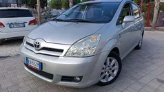 Argento Usata 2004 Toyota Corolla Verso Monovolume | 2950 € (Buon prezzo)