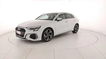 Usata Audi A3 S-Line 150 CV (110 kW) 2022 Bianco ghiacciaio metallizzato Berlina