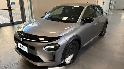 Usata Lancia Ypsilon 101 CV (74 kW) 2024 Utilitaria