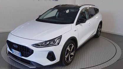Usata Ford Focus Active 125 CV (91 kW) 2023 Frozen white Station wagon