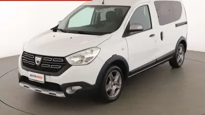 Usata Dacia Dokker Stepway 95 CV (69 kW) 2019 Bianco Monovolume
