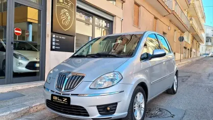 Usata Lancia Musa 77 CV (56 kW) 2010 Argento Monovolume