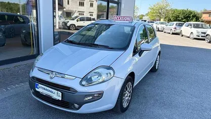Usata Fiat Punto Evo Dynamic 77 CV (56 kW) 2010 Bianco Utilitaria