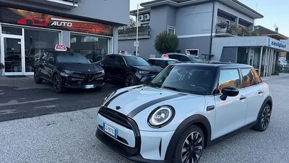 Usata Mini Cooper Classic 136 CV (100 kW) 2021 Grigio Utilitaria