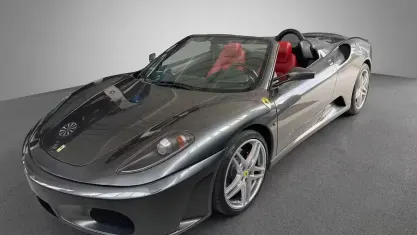 Usata Ferrari F430 490 CV (360 kW) 2005 Grigio Cabrio